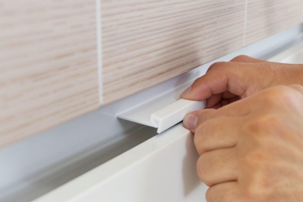 Combler espace entre un meuble et le mur