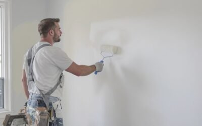 Peindre un mur sans trace : techniques et astuces